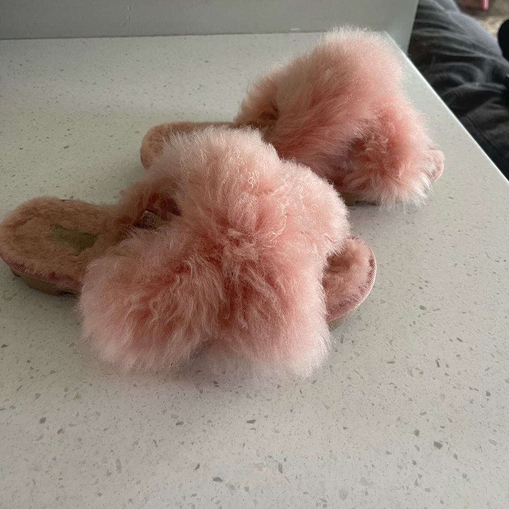 UGG fuzzalisious slippers